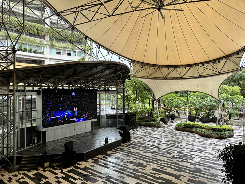 Piazza, Gandaria City Mall